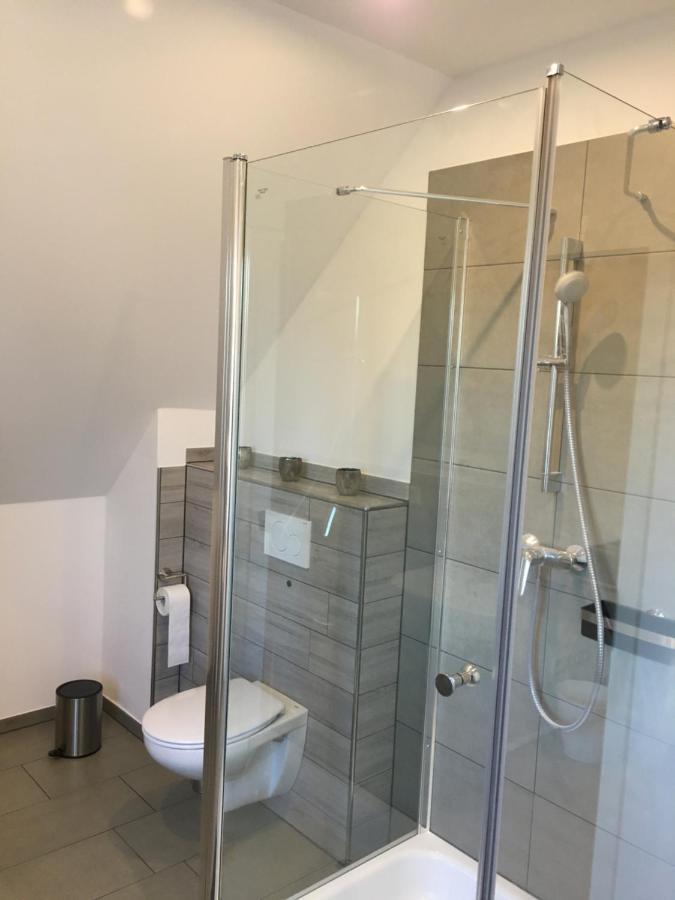 Gaeste Und Messezimmer Adelheidsdorf Eksteriør bilde